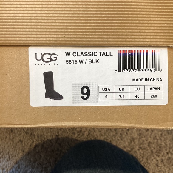 UGG Classic Tall Boot - Picture 4 of 5